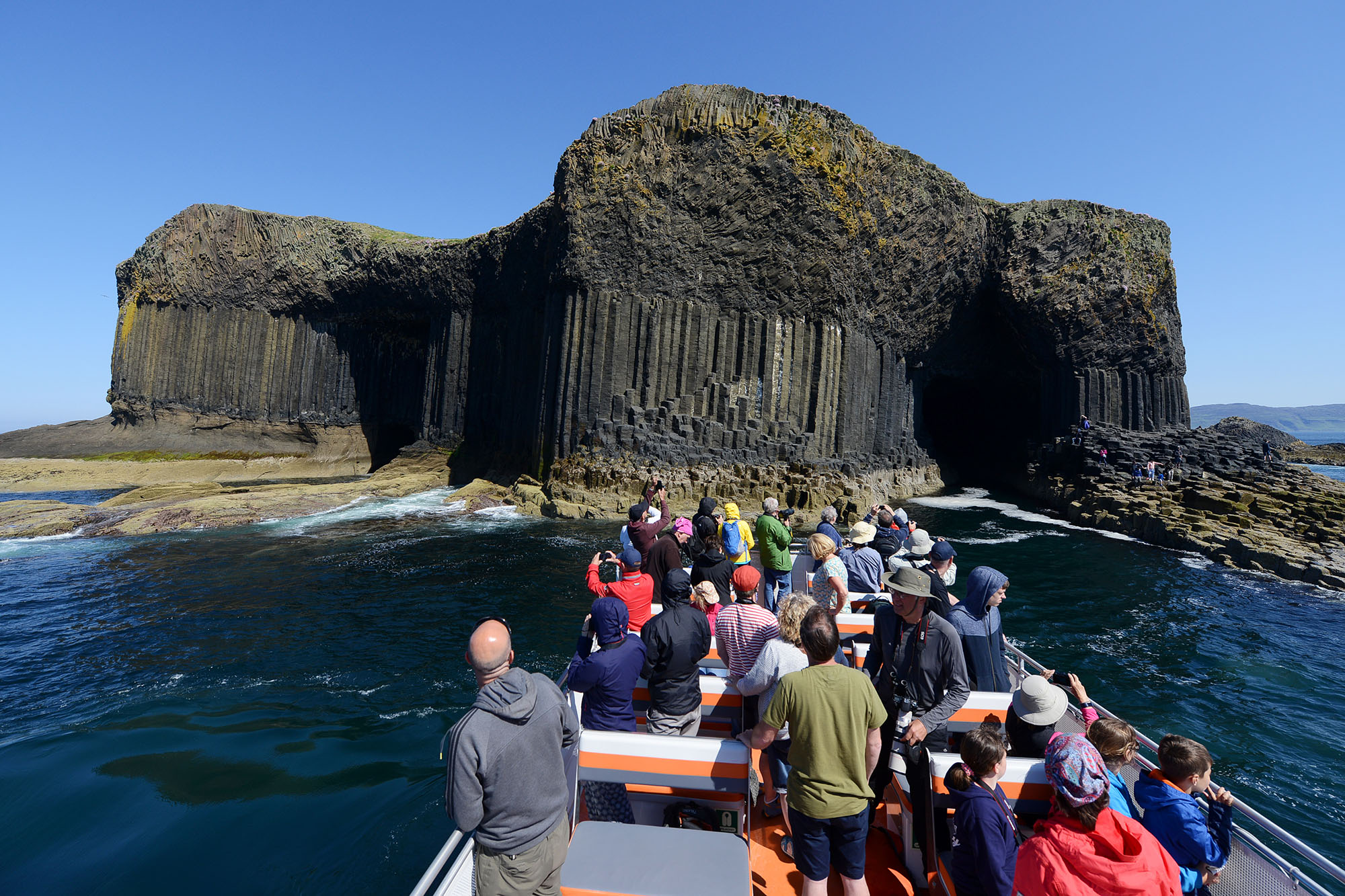 staffa tours from ulva